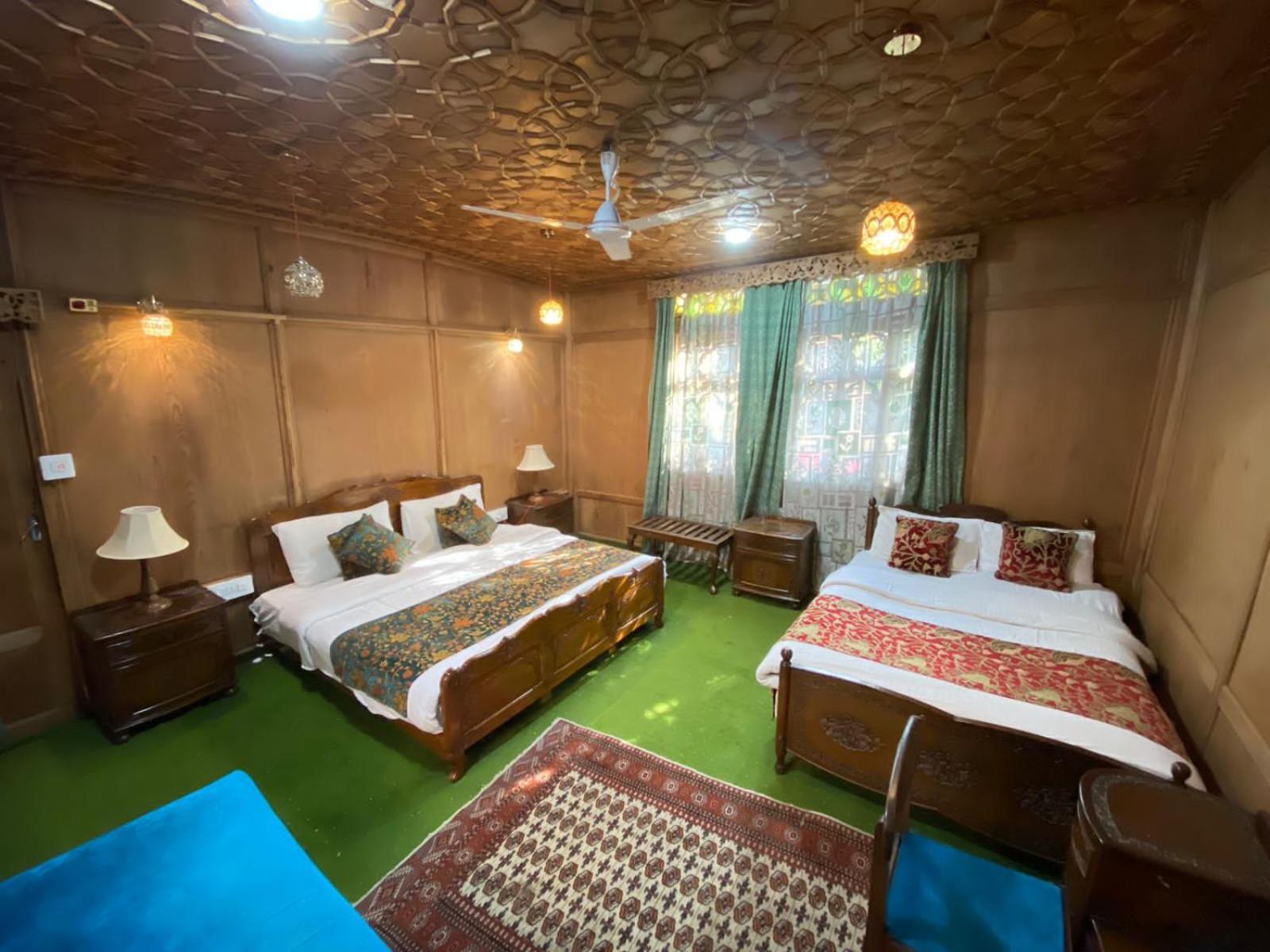 Nazneen Group Of Houseboats Srīnagar Exterior foto