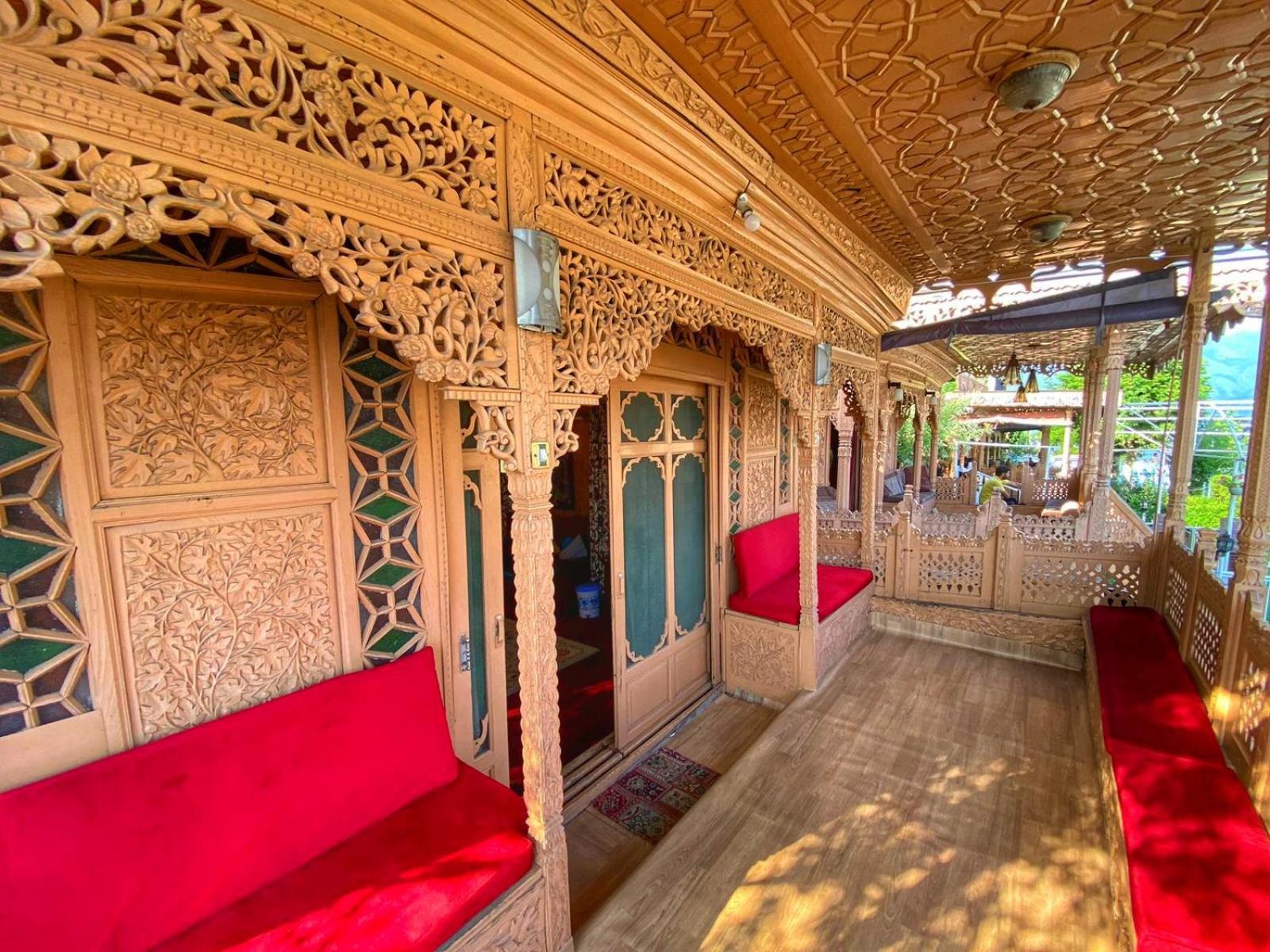 Nazneen Group Of Houseboats Srīnagar Exterior foto