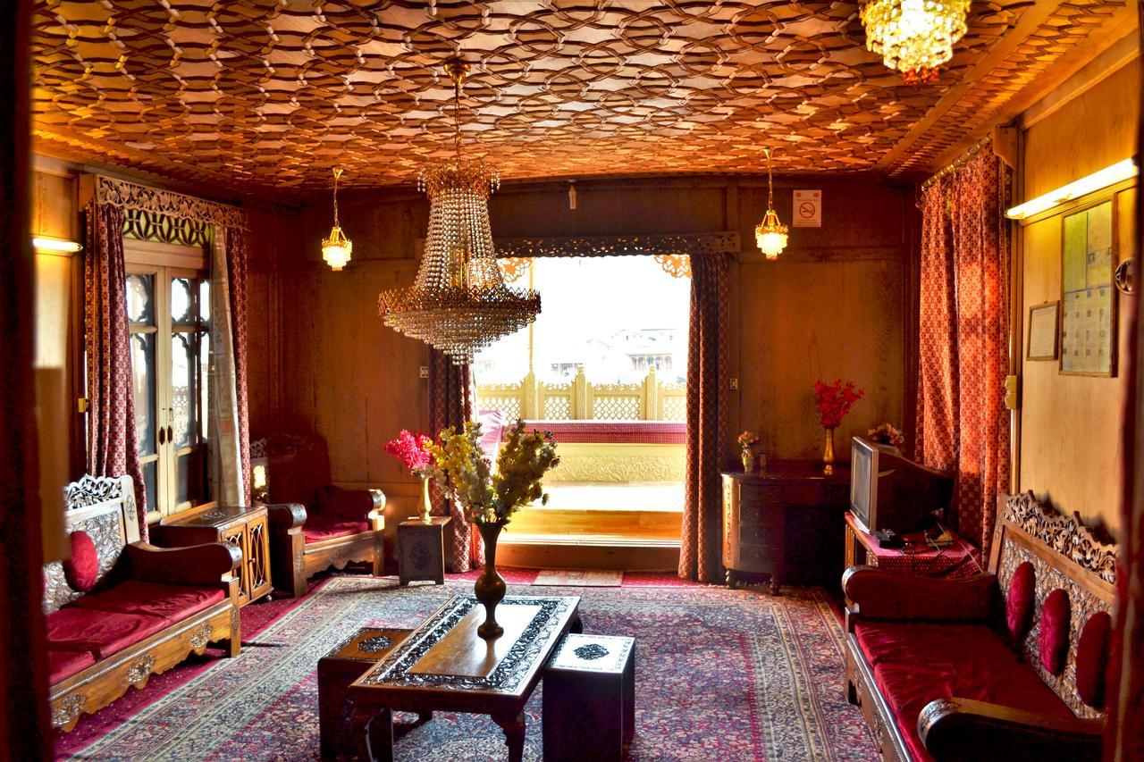 Nazneen Group Of Houseboats Srīnagar Exterior foto